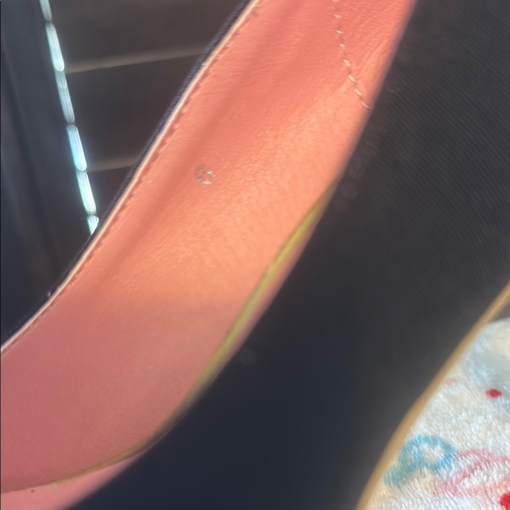 Black Spider Web Heels - Picture 3 of 4